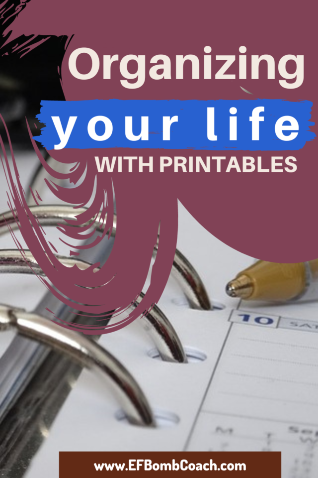 Organizing your life with printables - 3-ring binder on a desk