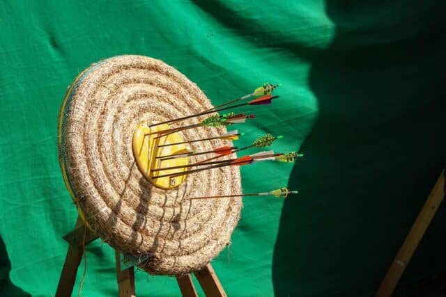 arrow, target, range, bullseye, sport, aim, hit, accuracy, shooting, training, archery, shot, game, competition, center, dartboard, aiming, practice, circle, targeting, goal, achievement, bow, precision, success, bullseye, bullseye, archery, archery, archery, archery, archery, practice, practice